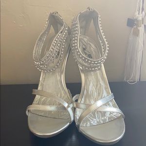 Womens silver heels
